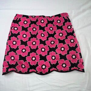 Golftini Wanderlust Sz 4 Pink And Black Flowers Scalloped Hem Preppy Golf Skort